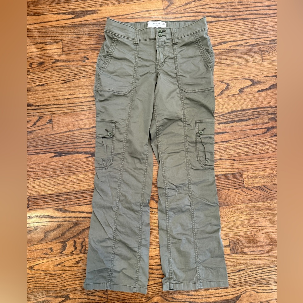 Hollister women's Green Cargo Pants